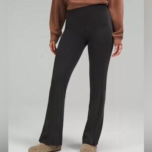 NWT Lululemon Brushed
Softstreme Ribbed Zip Flared Pant 32.5" Black